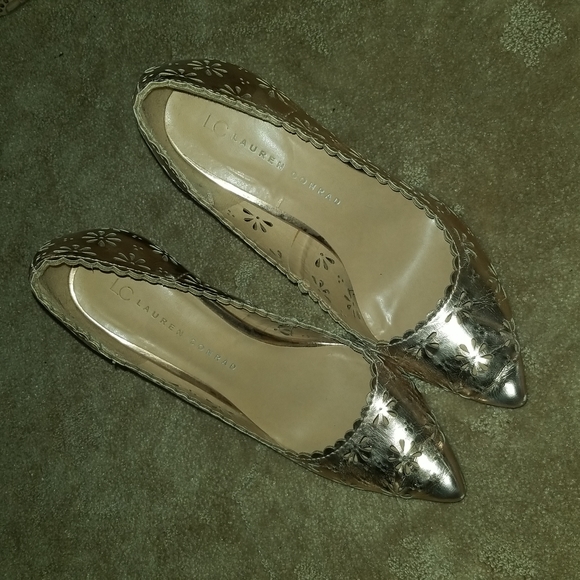 Lauren Conrad, Gold, Floral Patterned Heels - Picture 3 of 4